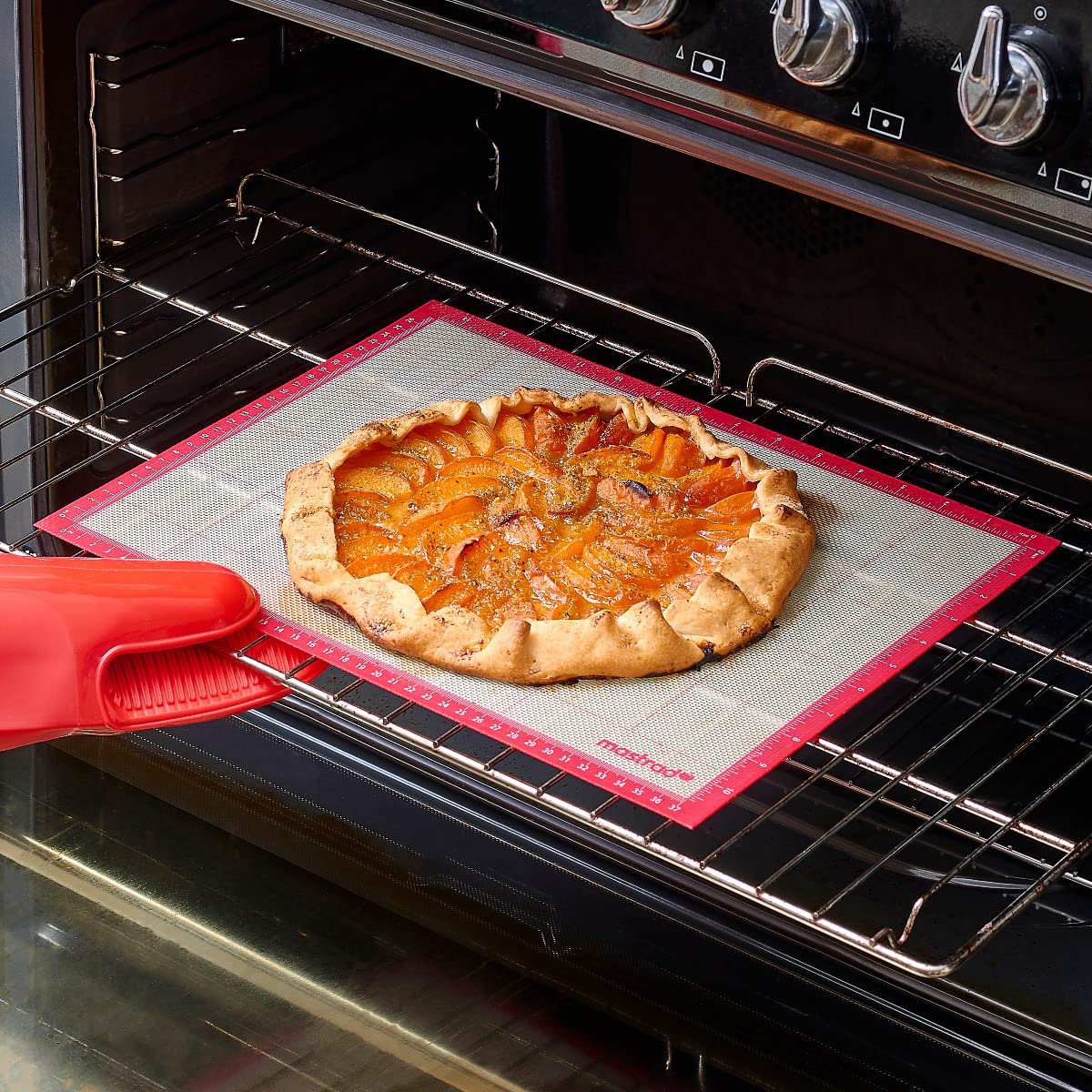 mastrad-tapis-de-cuisson-silicone-30x40-cm-rouge image 3