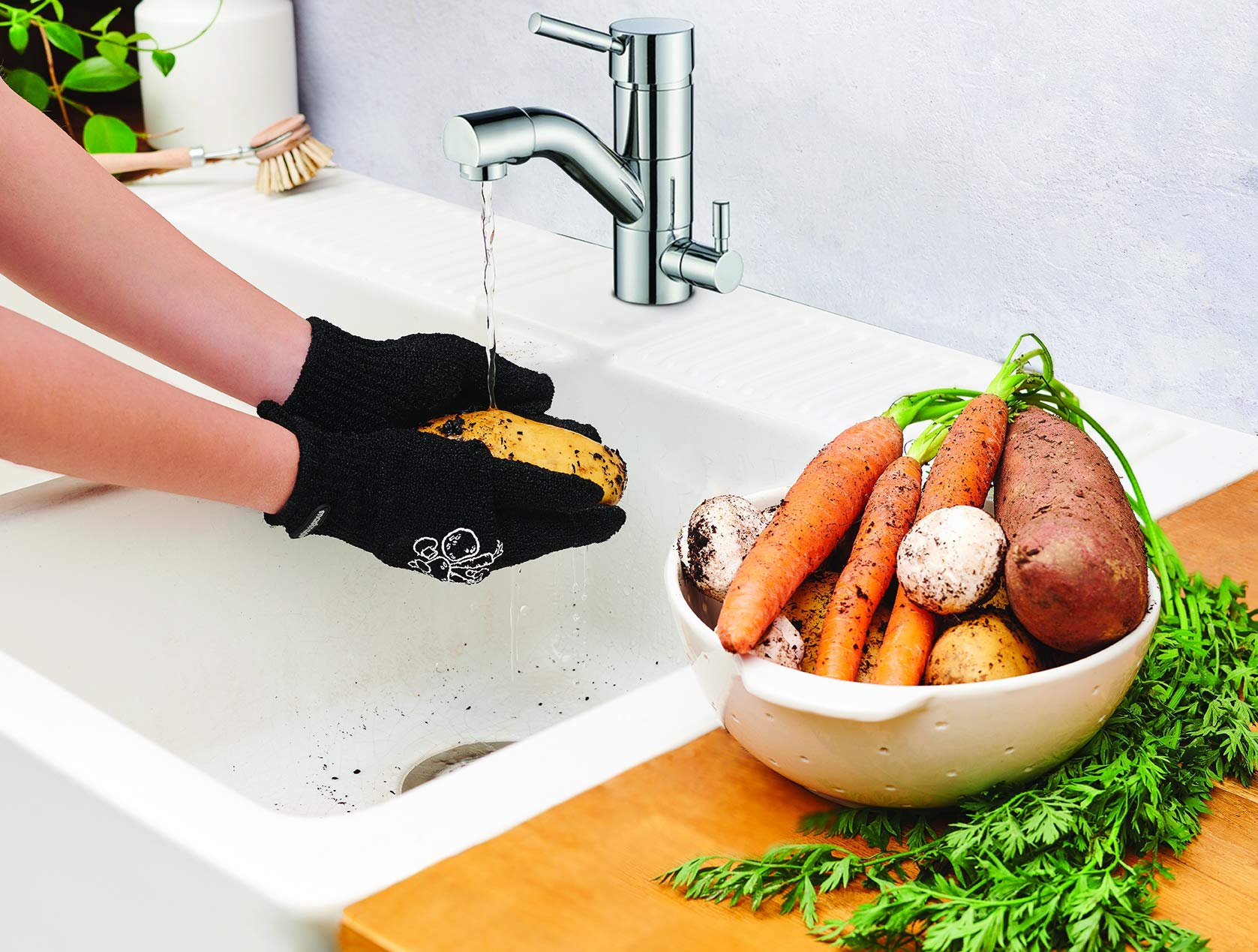 mastrad-gants-nettoyage-l-gumes-noir-lot-de-2-abrasif image 2