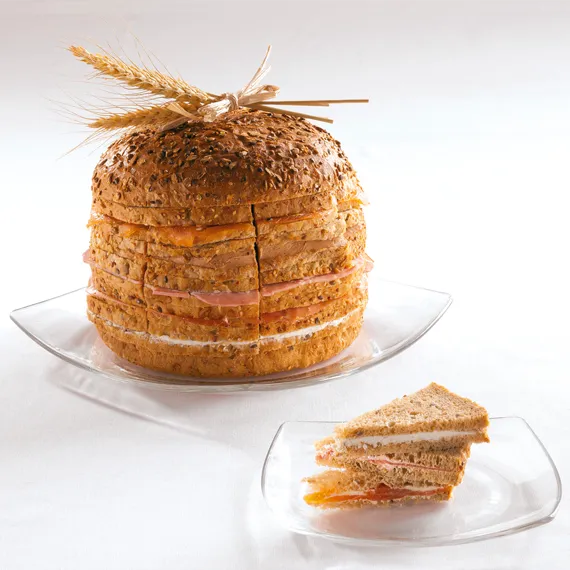 poulaillon-traiteur-miche-c-r-ales-pain-surprise-32-toasts-mixte image 1