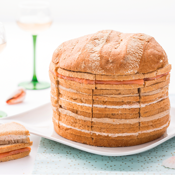 poulaillon-traiteur-miche-oc-ane-pain-surprise-40-toasts image 1