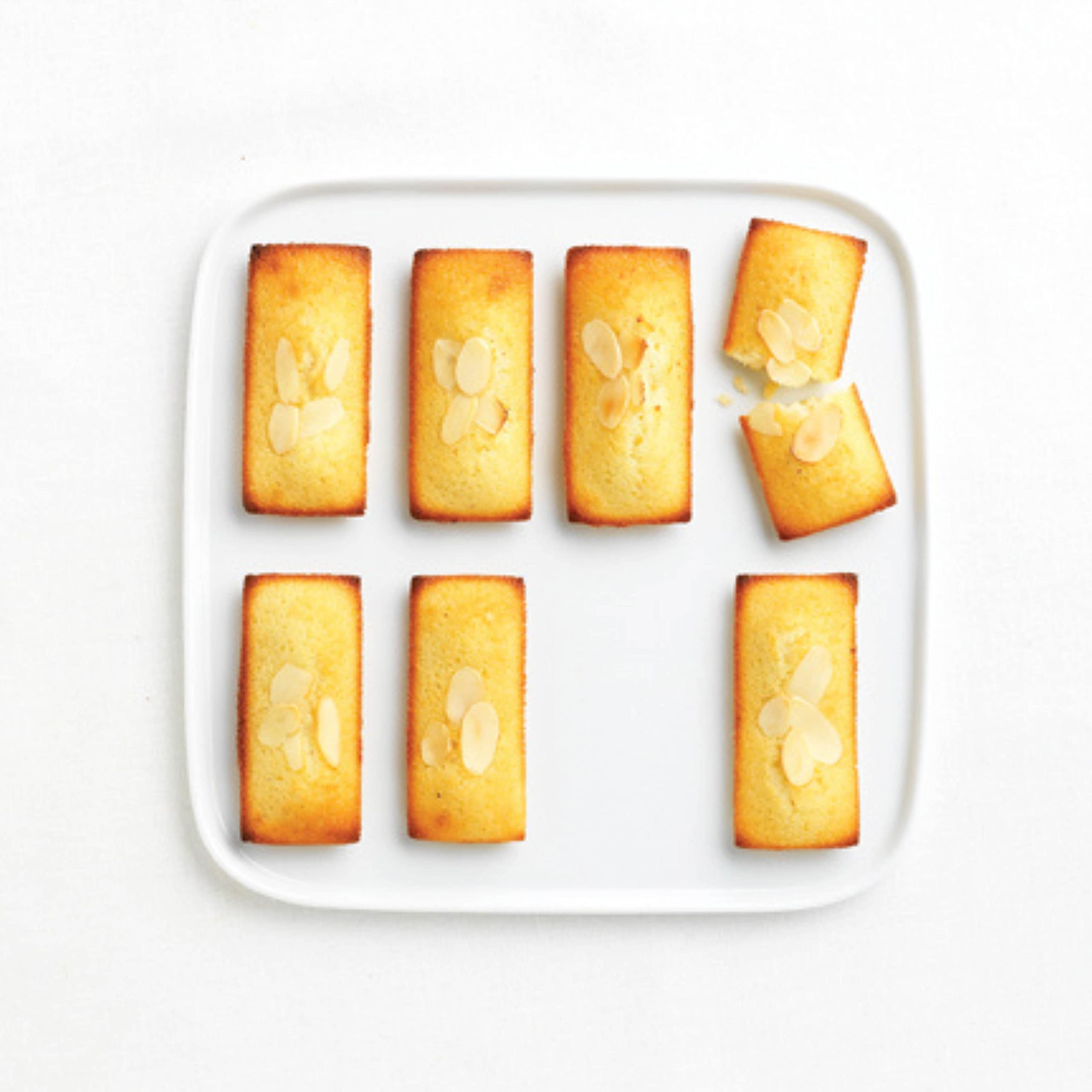 mastrad-baking-molds-moule-8-financiers-silicone-gris-fum image 3