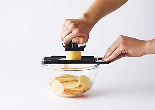 mastrad-mini-mandoline-mandoline-lame-inox-noire image 8