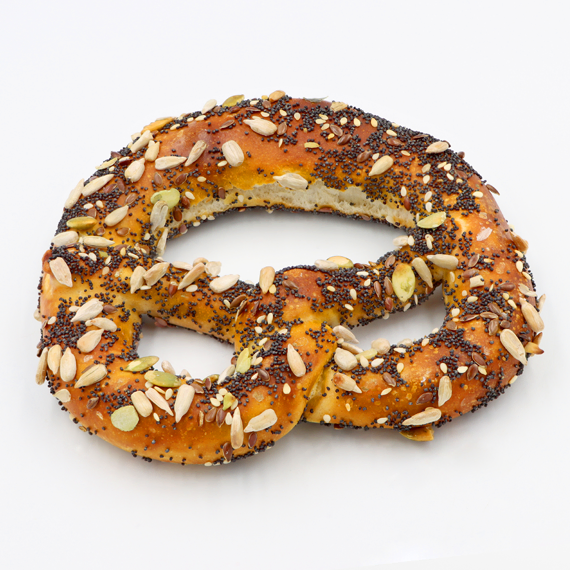 poulaillon-moricettes-bretzel-graines-pavot-s-same-moelleux image 1