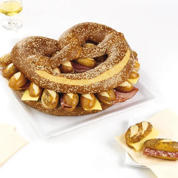 poulaillon-moricettes-bretzel-surprise-pain-surprise-25-mini-charcuterie image 1