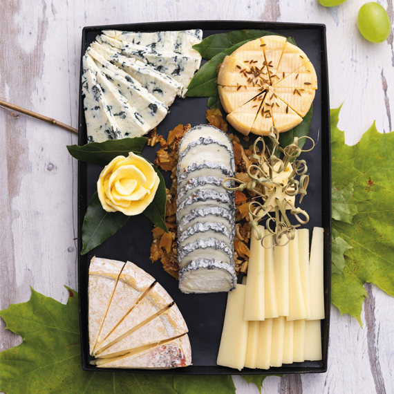 poulaillon-traiteur-plateau-de-fromage-assortiment-1kg-5-vari-t-s image 1