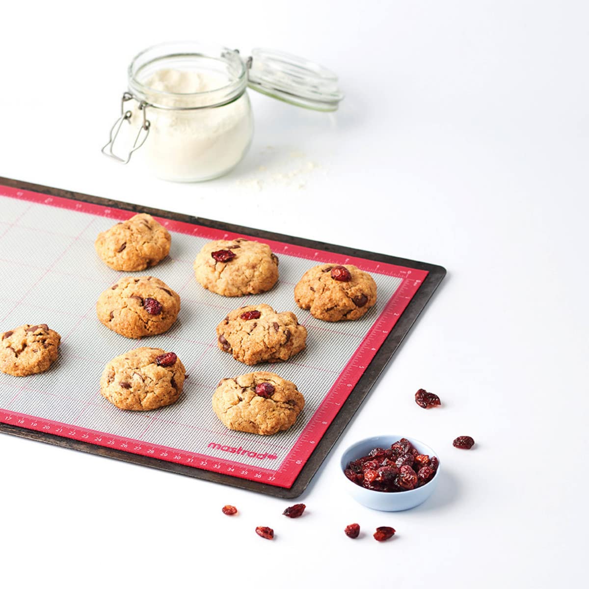 mastrad-tapis-de-cuisson-silicone-30x40-cm-rouge image 4
