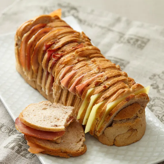 poulaillon-traiteur-pain-campagnard-noix-garni-20-toasts image 1