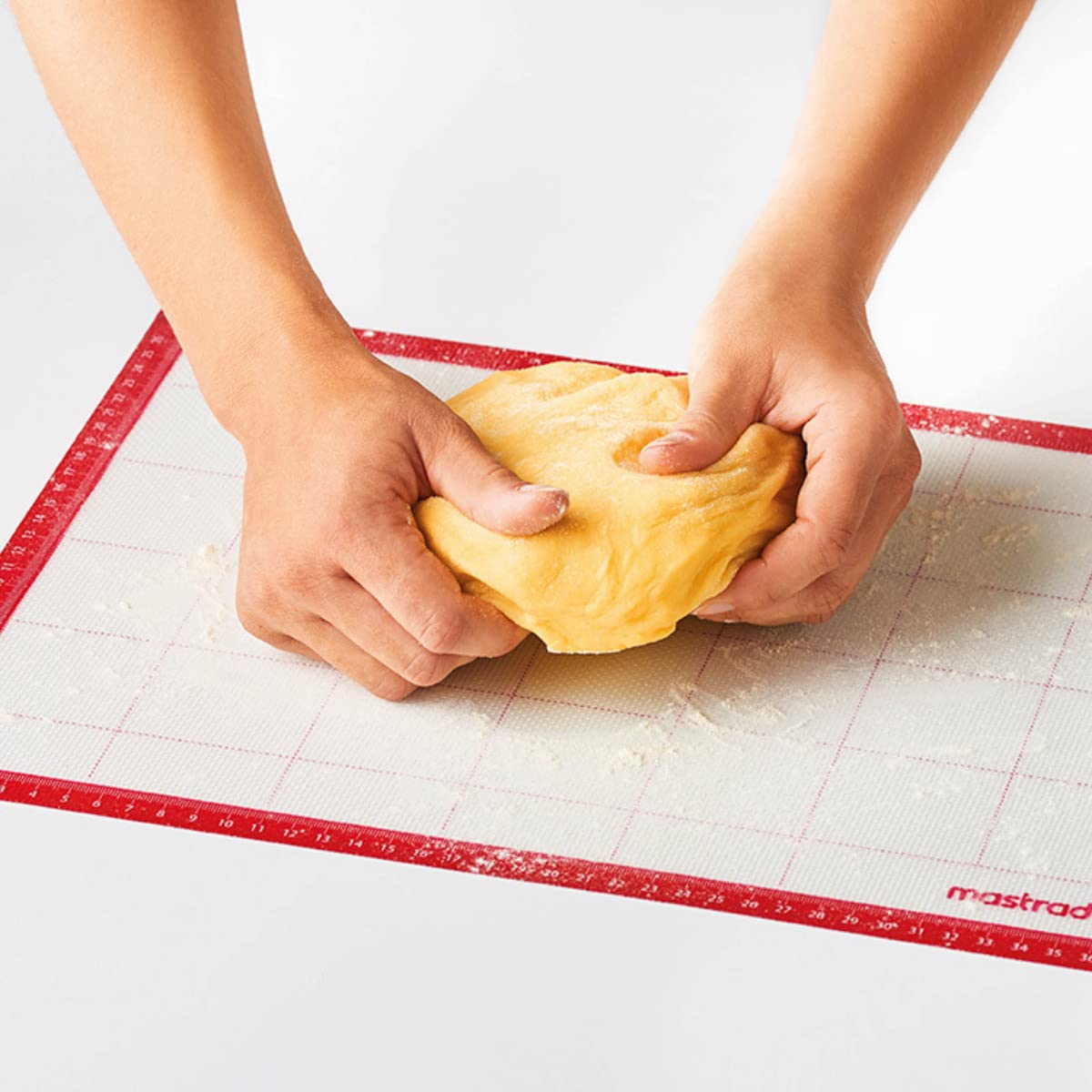 mastrad-tapis-de-cuisson-silicone-30x40-cm-rouge image 5